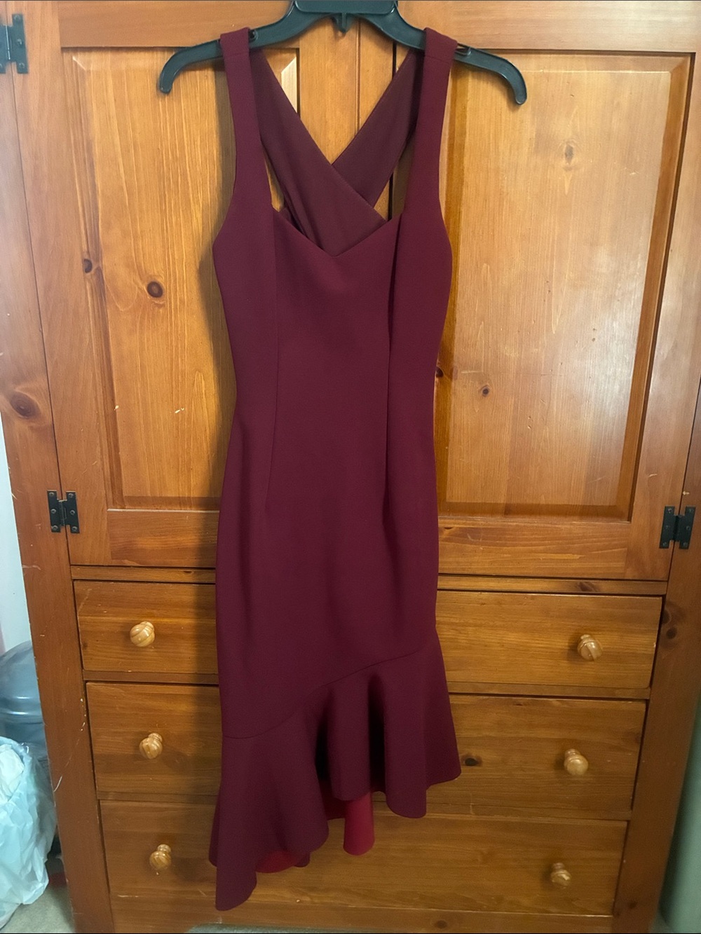 Elliatt Burgundy Cross-Back Ponte High-Low Dress RTR